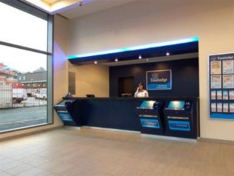 Travelodge Manchester Central Arena Екстериор снимка